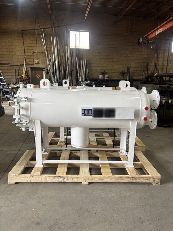Infiltek horizontal jet fuel filter water separator with quick-opening closure and sump